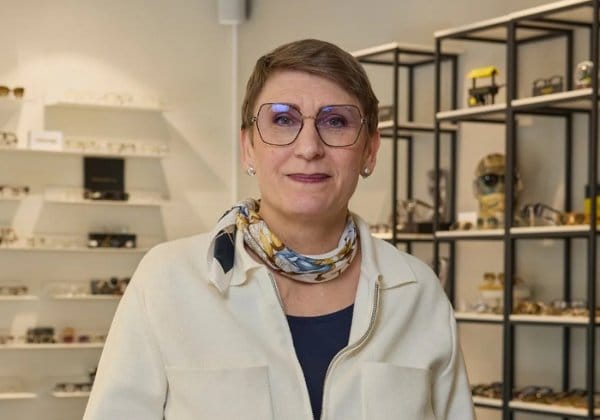 Hultins Optik_Petra_legitimerad optiker östermalm